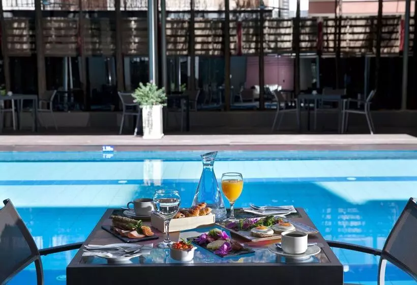 فندق على الطريق Lazart Hotel, Trademark Collection By Wyndham