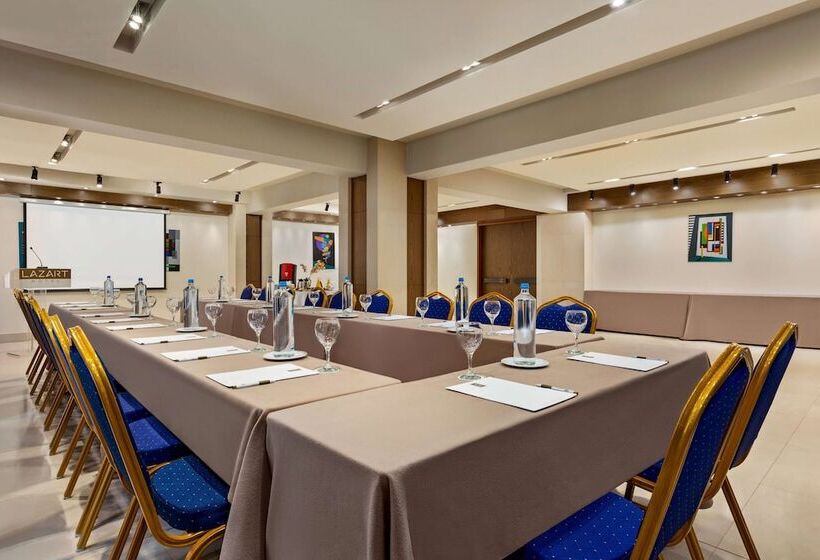 فندق على الطريق Lazart Hotel, Trademark Collection By Wyndham