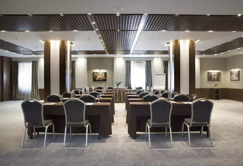 فندق على الطريق Lazart Hotel, Trademark Collection By Wyndham