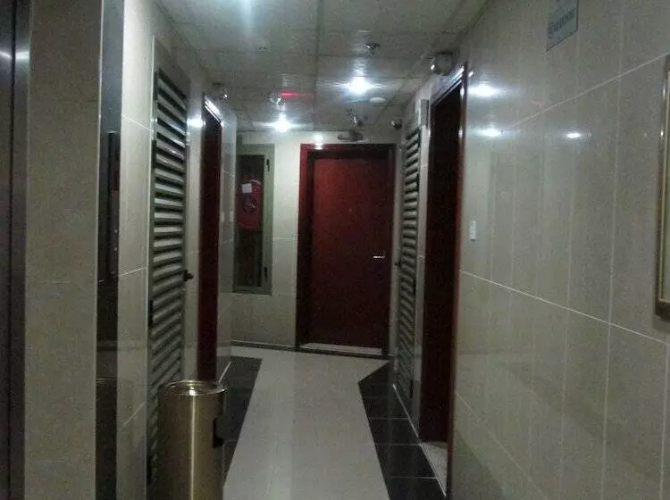 Safari Hotel Apartments