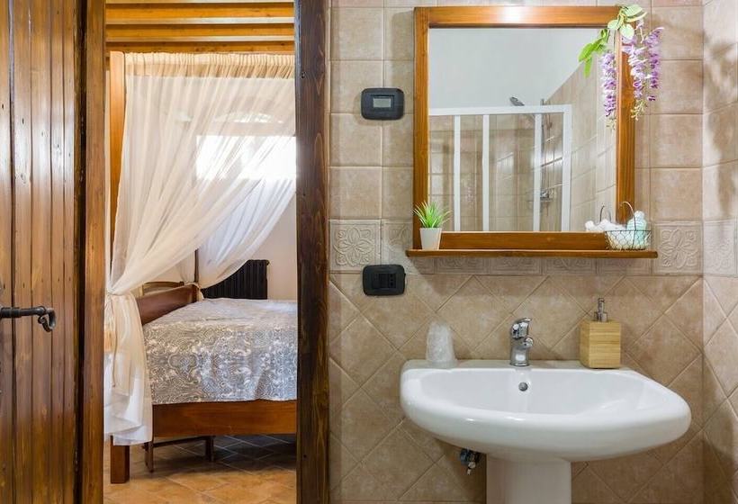 פנסיון Medieval Relais   Top Location