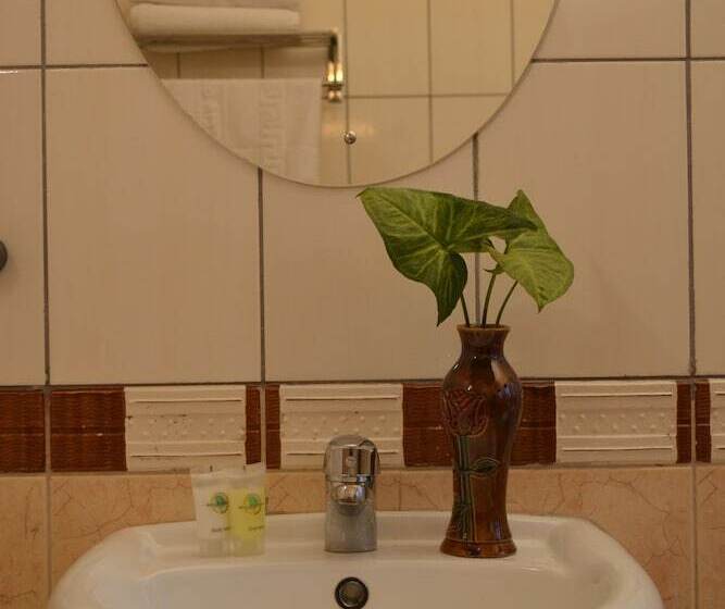 پانسیون Mpeta House