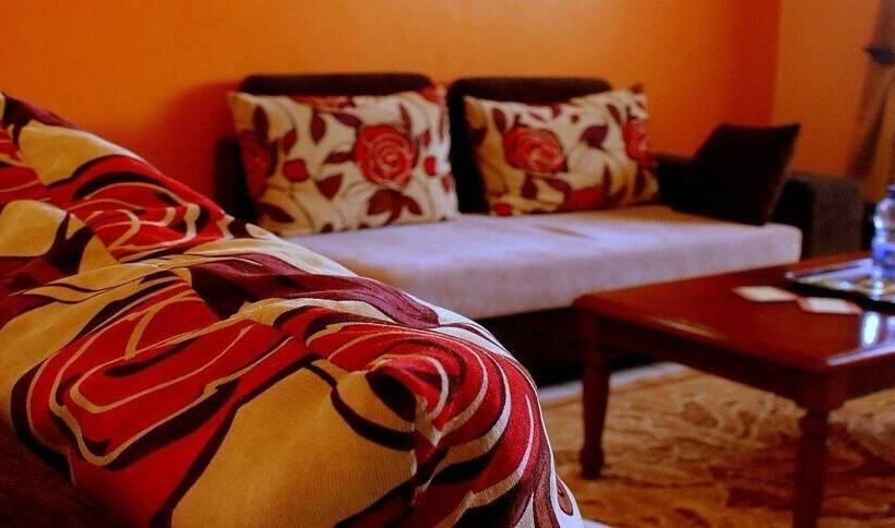 پانسیون Mpeta House