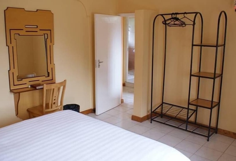 پانسیون Mpeta House