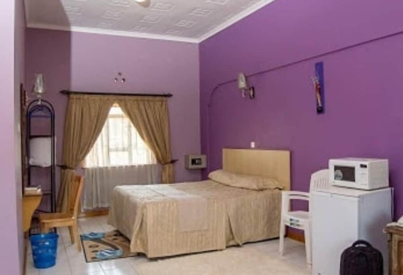 پانسیون Mpeta House