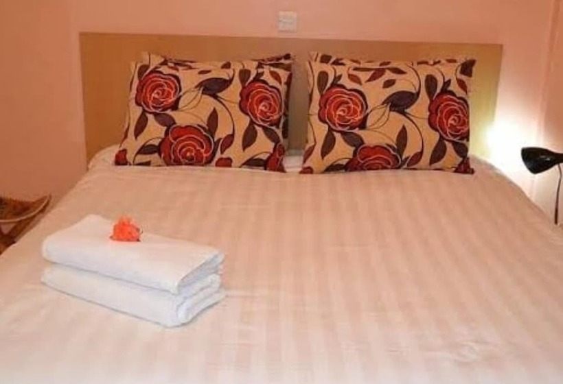 پانسیون Mpeta House