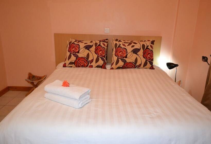 پانسیون Mpeta House