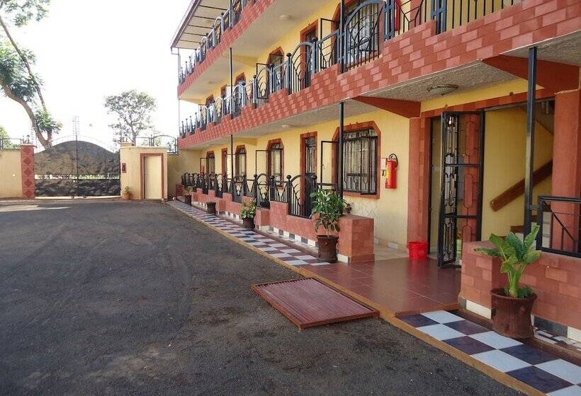 پانسیون Mpeta House