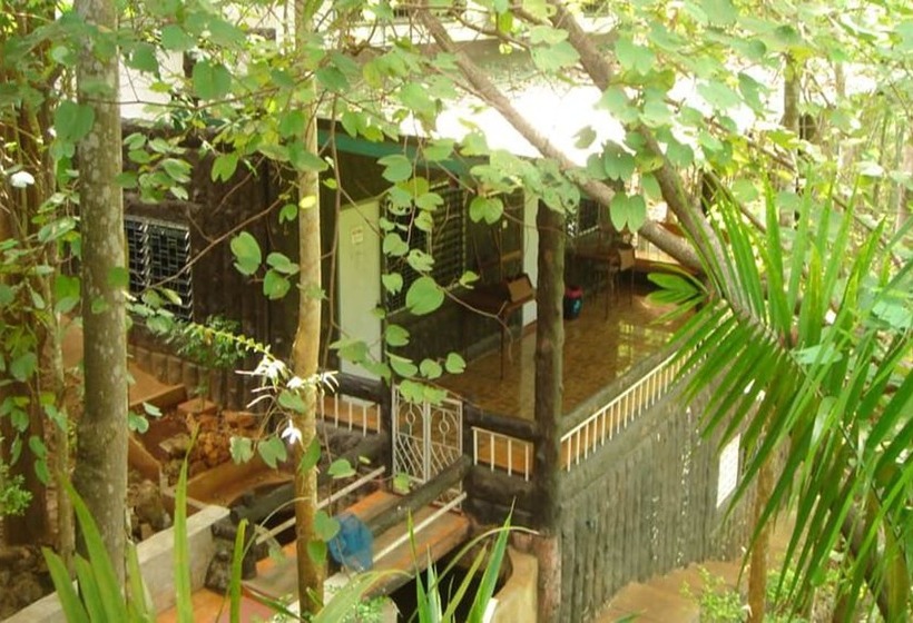 פנסיון Sam's Jungle Guesthouse