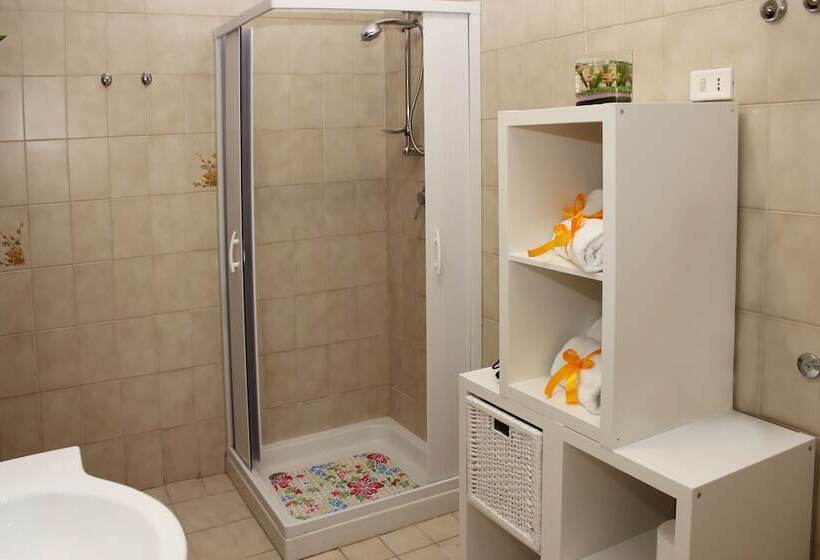 تختخواب و صبحانه La Dimora Di Poppea