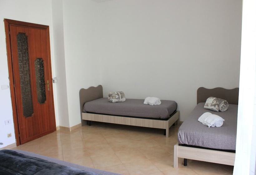 تختخواب و صبحانه La Dimora Di Poppea