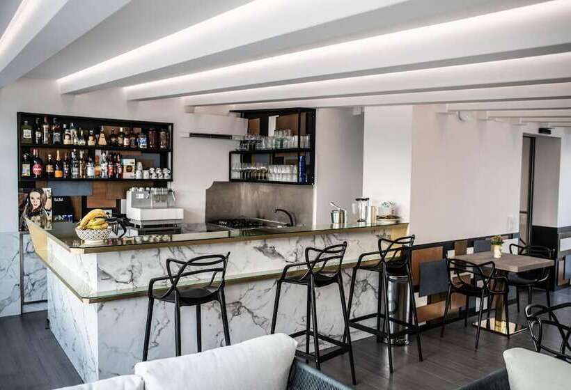 مبيت وإفطار Upper Rooms