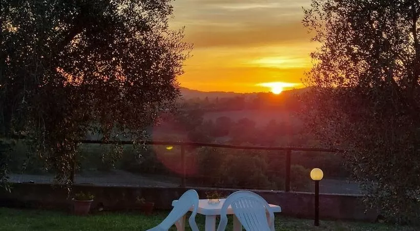 Maaseutuhotelli Agriturismo Verdicchio