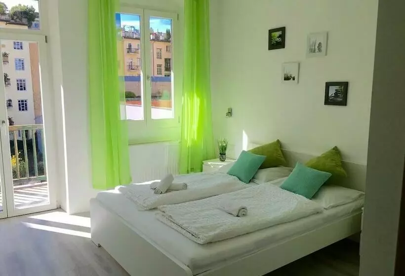 پانسیون Iceman Rooms