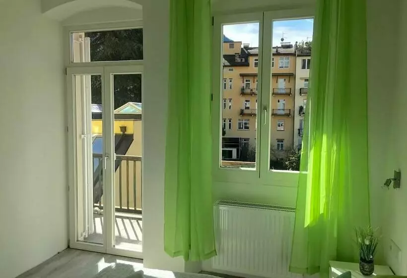 پانسیون Iceman Rooms