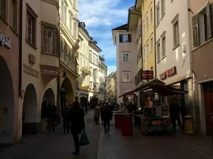 پانسیون Iceman Rooms