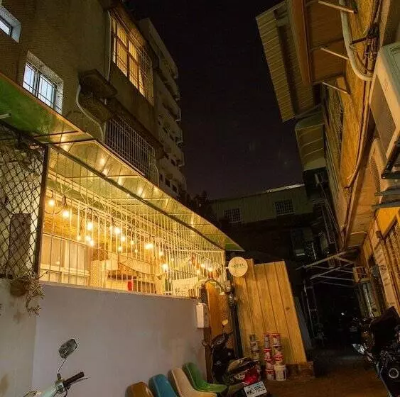 Majatalo Red Letter Day