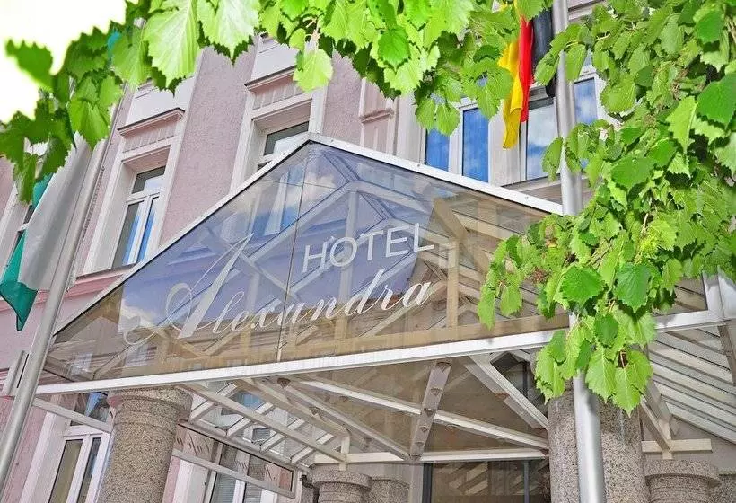 Отель Alexandra