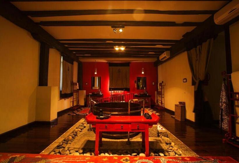 Hotel Banyan Tree Ringha