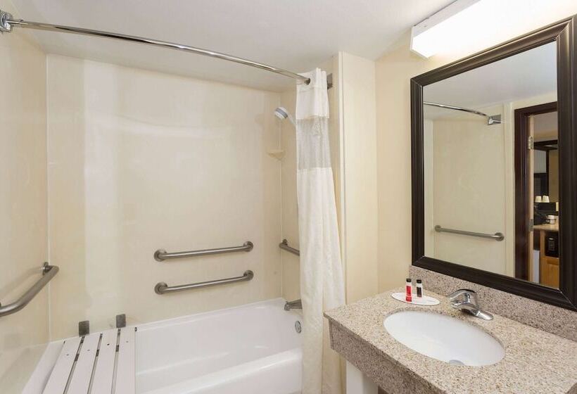 فندق Baymont By Wyndham Fort Myers Airport