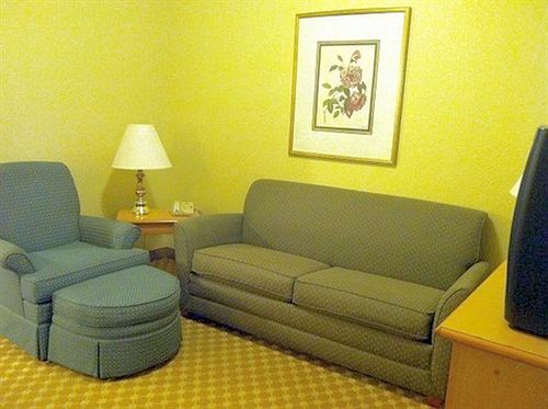 فندق Lexington Inn & Suites - Columbus North/Polaris