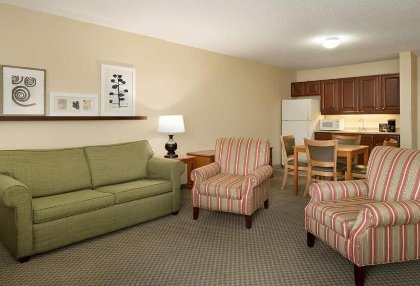 Otel Country Inn & Suites By Radisson, Grinnell, Ia