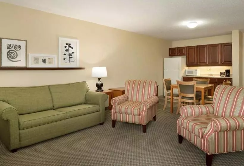Отель Country Inn & Suites By Radisson, Grinnell, Ia