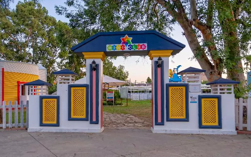 Asteria Family Resort Side