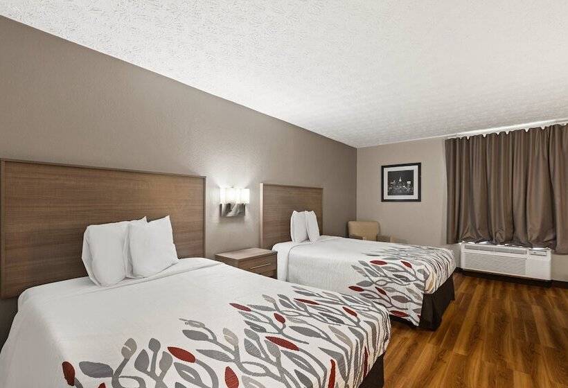 Отель Red Roof Inn & Suites Newnan