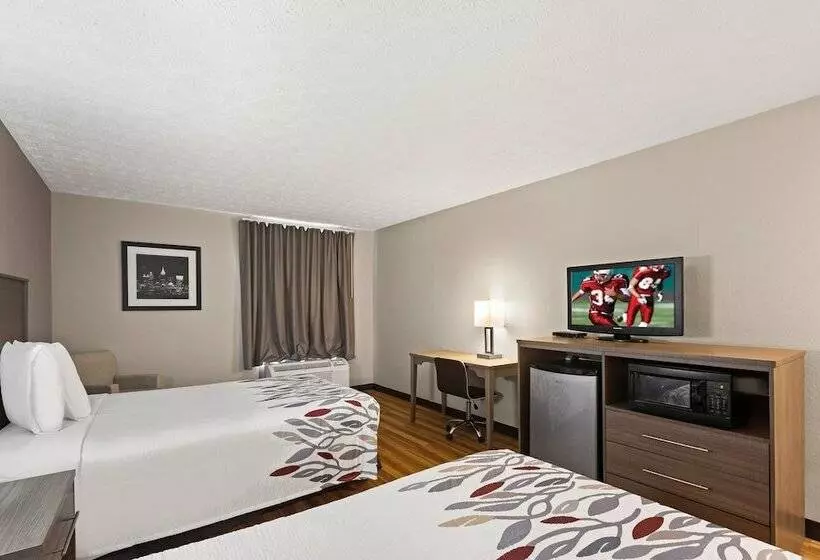 فندق Red Roof Inn & Suites Newnan