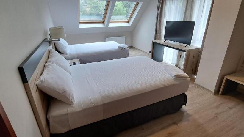 هتل Diego De Almagro Castro