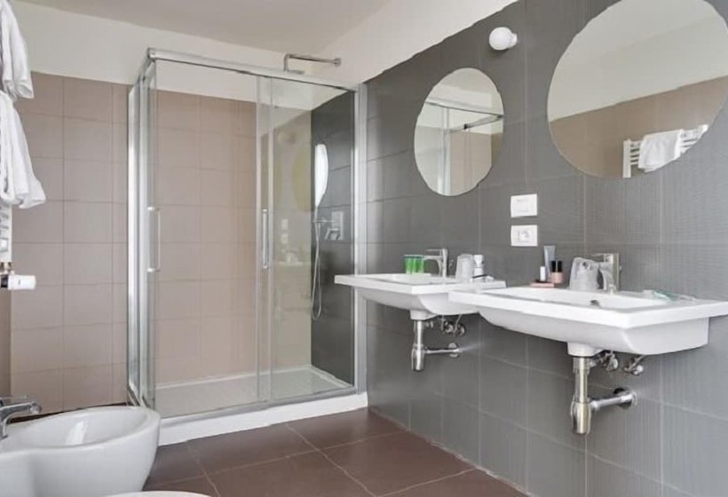 فندق Camplus Bernini Casa Per Ferie