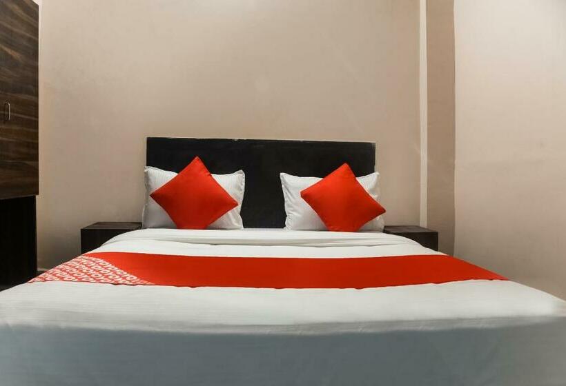 هتل Oyo 64823 Royace Palace