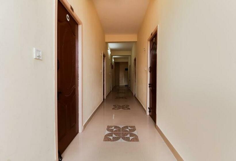 هتل Oyo 64823 Royace Palace