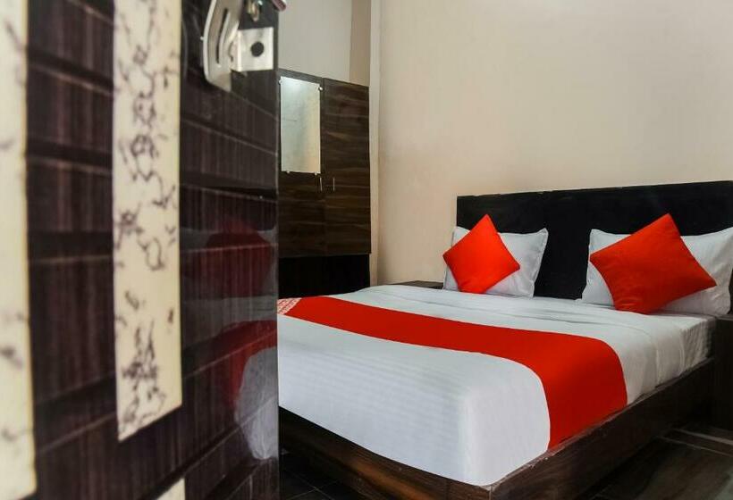 هتل Oyo 64823 Royace Palace