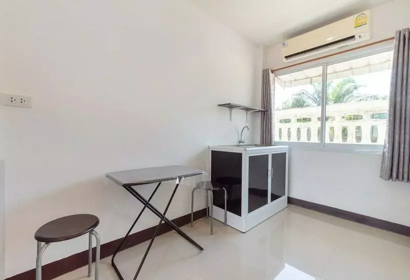 Hotel Oyo 75335 Chomchol The Resort