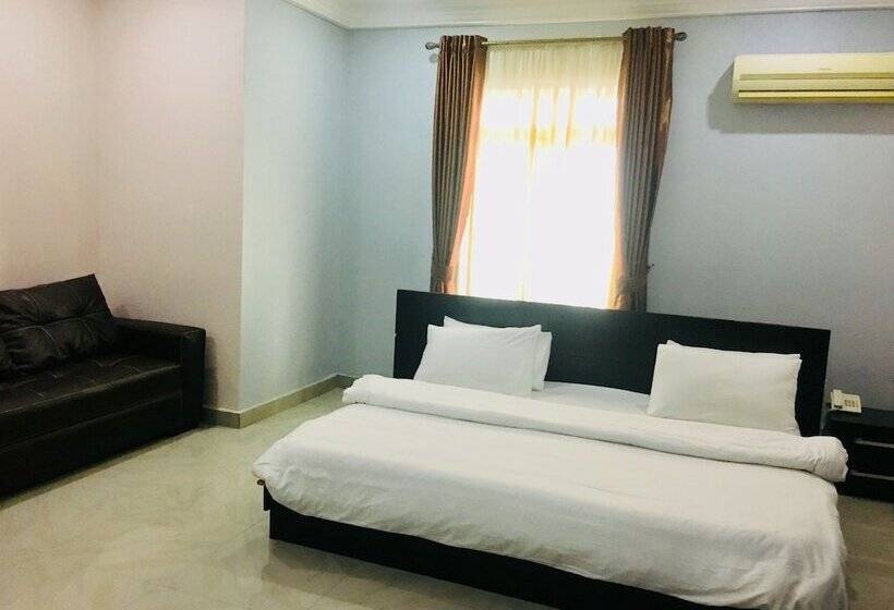 Milestone Hotel Annex