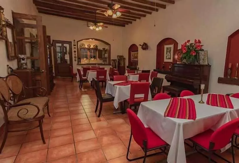 ホテル La Estancia