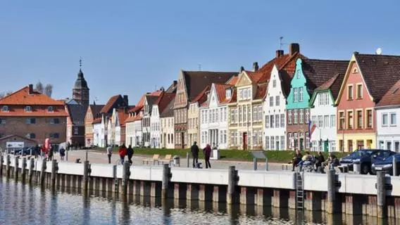 هتل Stilbruch Glückstadt
