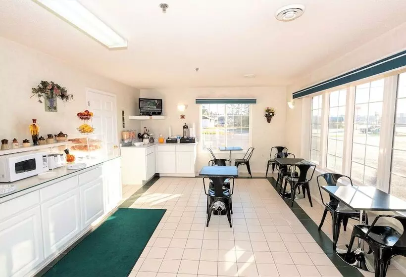 Motelli Mountain Host Motor Inn