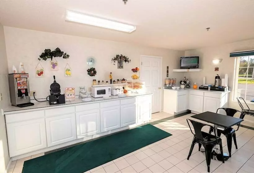 Motelli Mountain Host Motor Inn