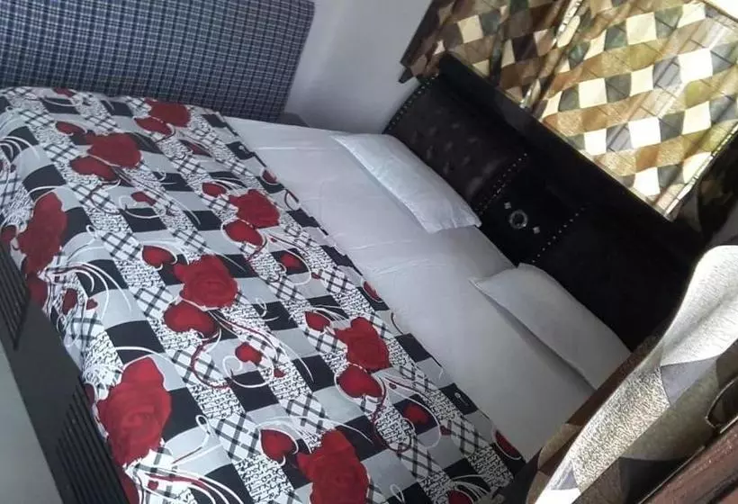 Retkeilymaja Ambika Cottages
