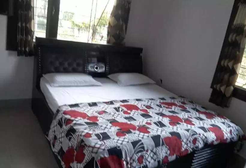 Retkeilymaja Ambika Cottages