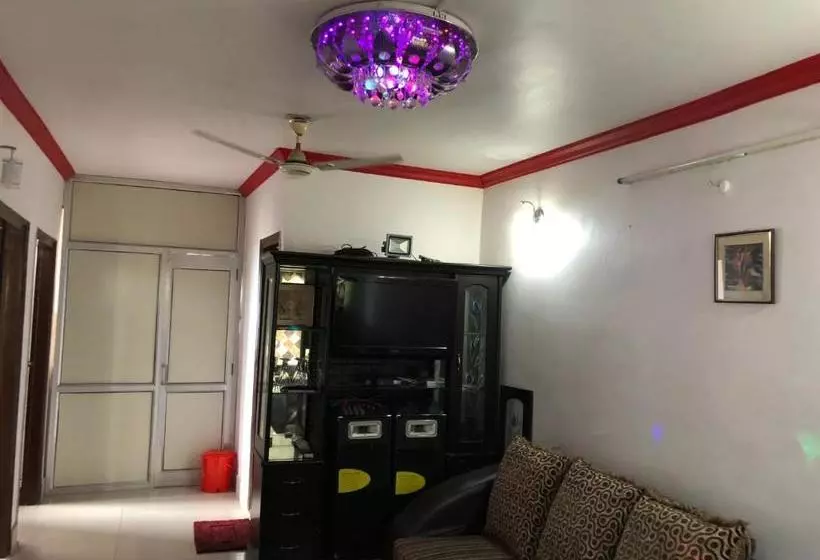 Retkeilymaja Ambika Cottages
