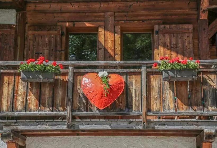 Bed And Breakfast Chalet Manava