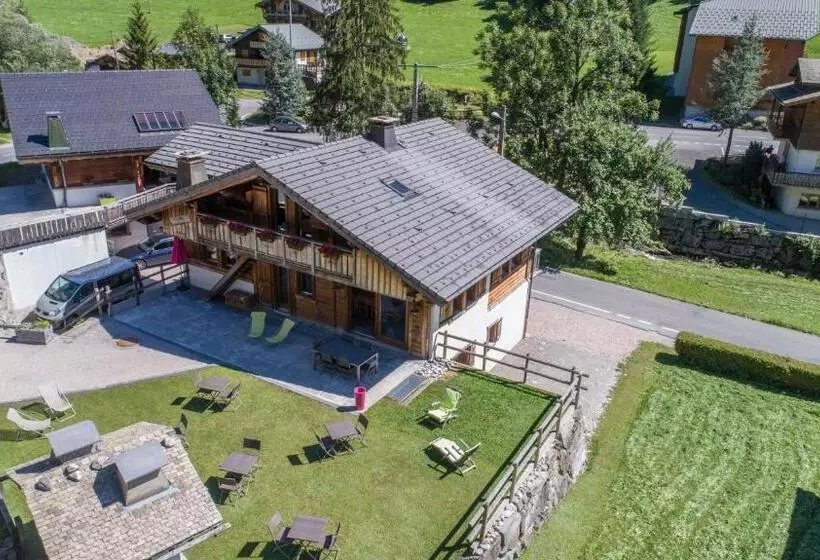 Bed And Breakfast Chalet Manava