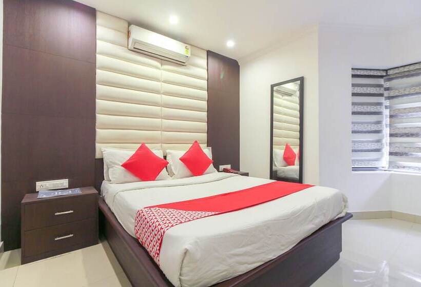 ホテル Oyo 26990  Ivory Grande