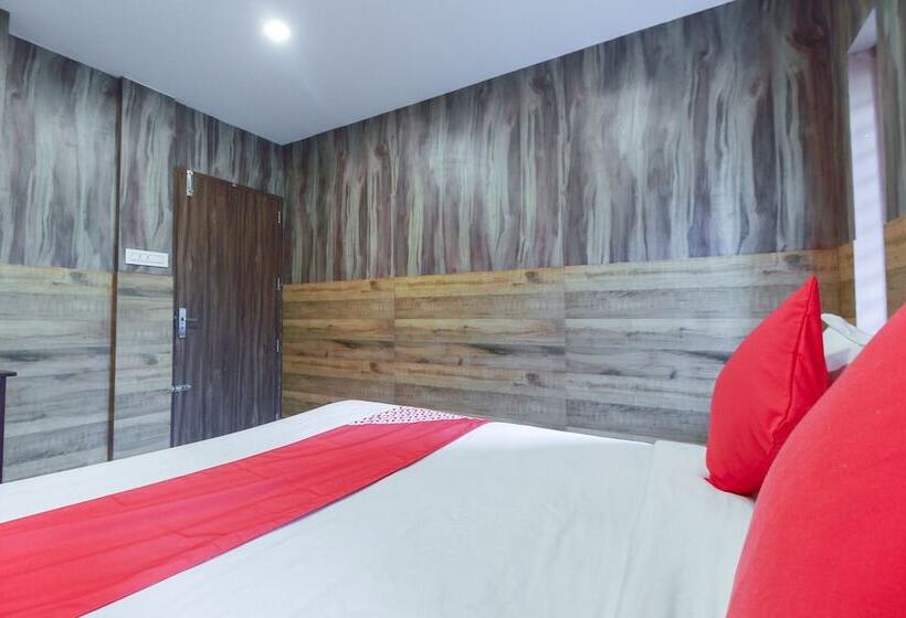 ホテル Oyo 26990  Ivory Grande