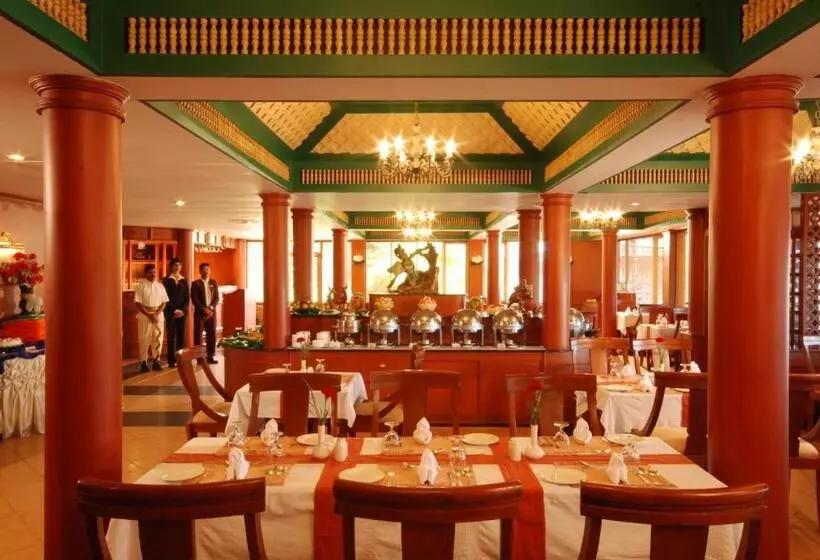 リゾートホテル The Raviz Kadavu, Kozhikode