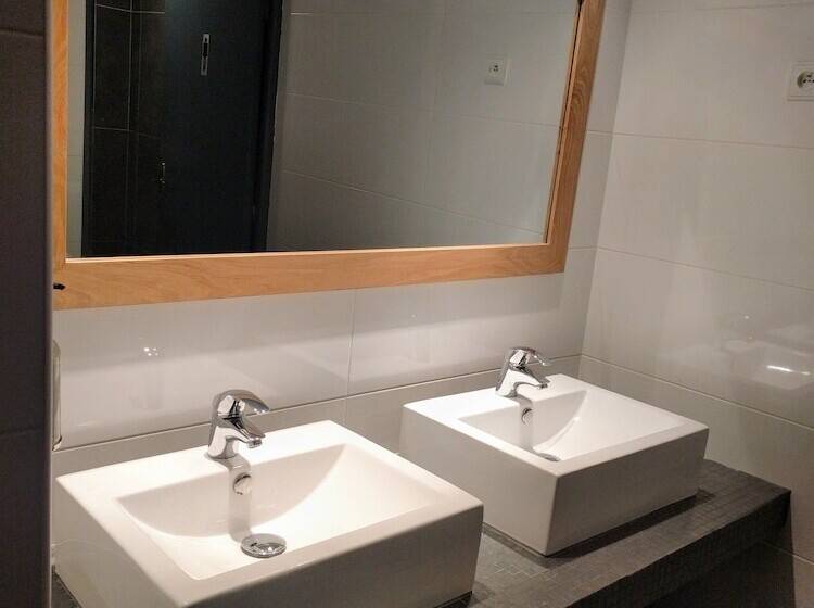 בית מלון כפרי Brise De Mer   Piscine Intérieure & Extérieure